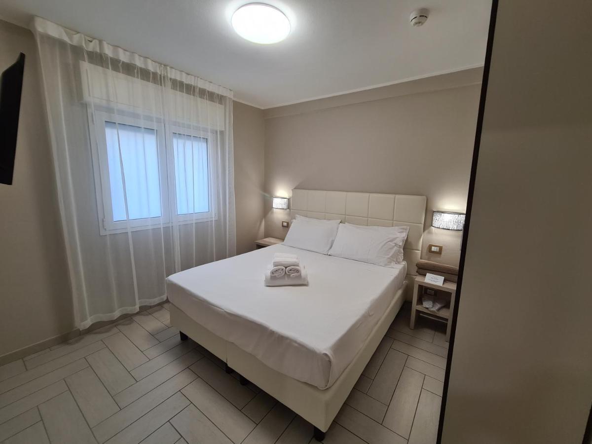 Nero D'Avorio Apartments Rimini Eksteriør billede
