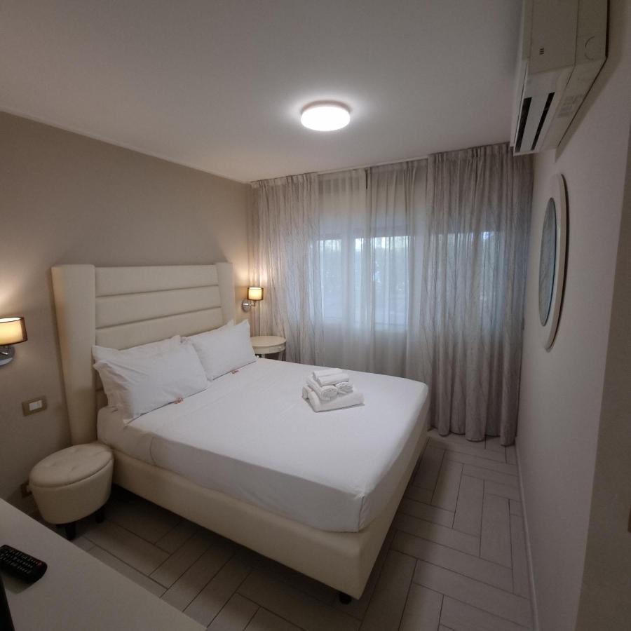 Nero D'Avorio Apartments Rimini Eksteriør billede