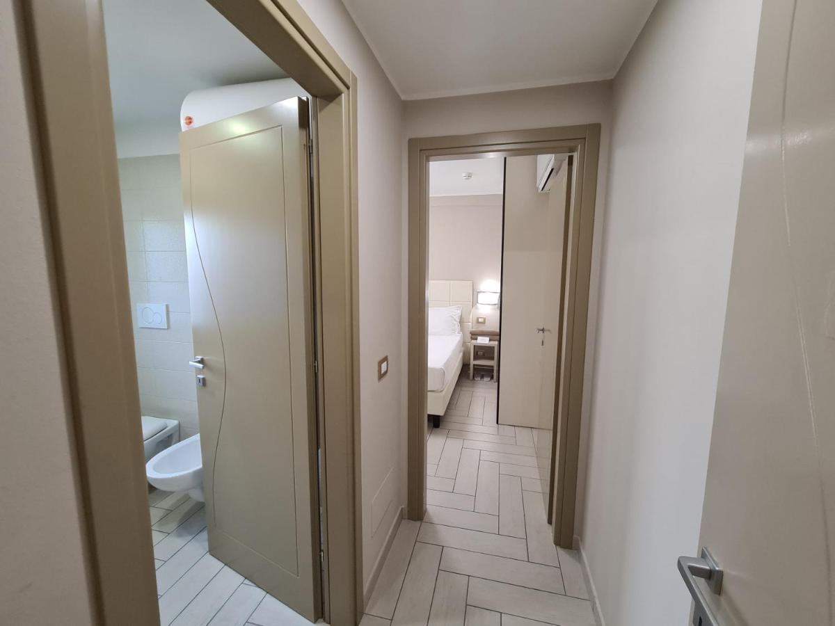 Nero D'Avorio Apartments Rimini Eksteriør billede