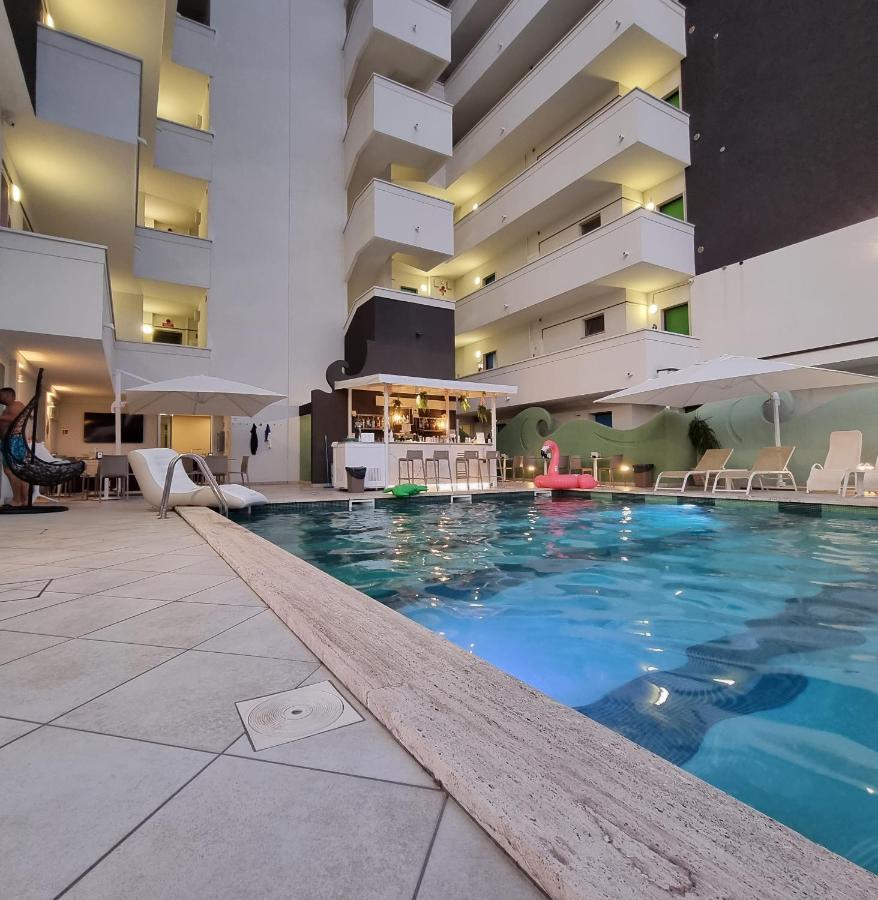 Nero D'Avorio Apartments Rimini Eksteriør billede