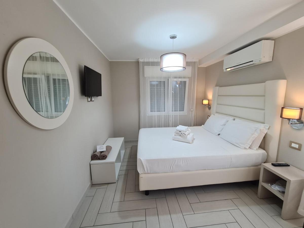 Nero D'Avorio Apartments Rimini Eksteriør billede